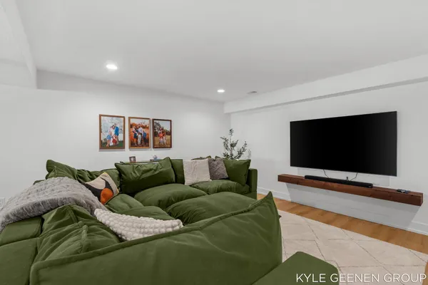 $759,900 | 312 48th Avenue, Zeeland, MI 49464