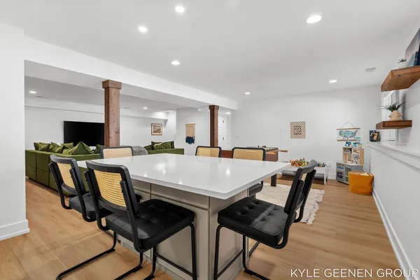 $759,900 | 312 48th Avenue, Zeeland, MI 49464