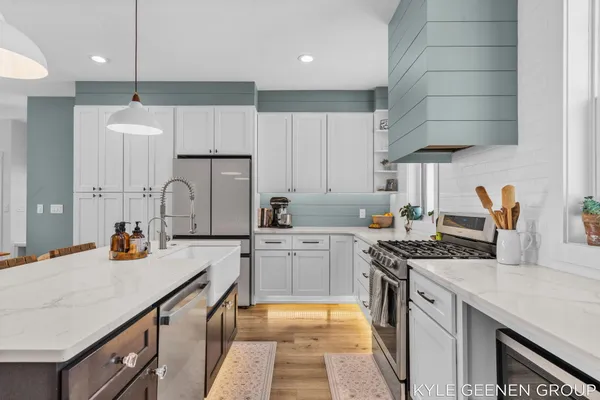 $759,900 | 312 48th Avenue, Zeeland, MI 49464