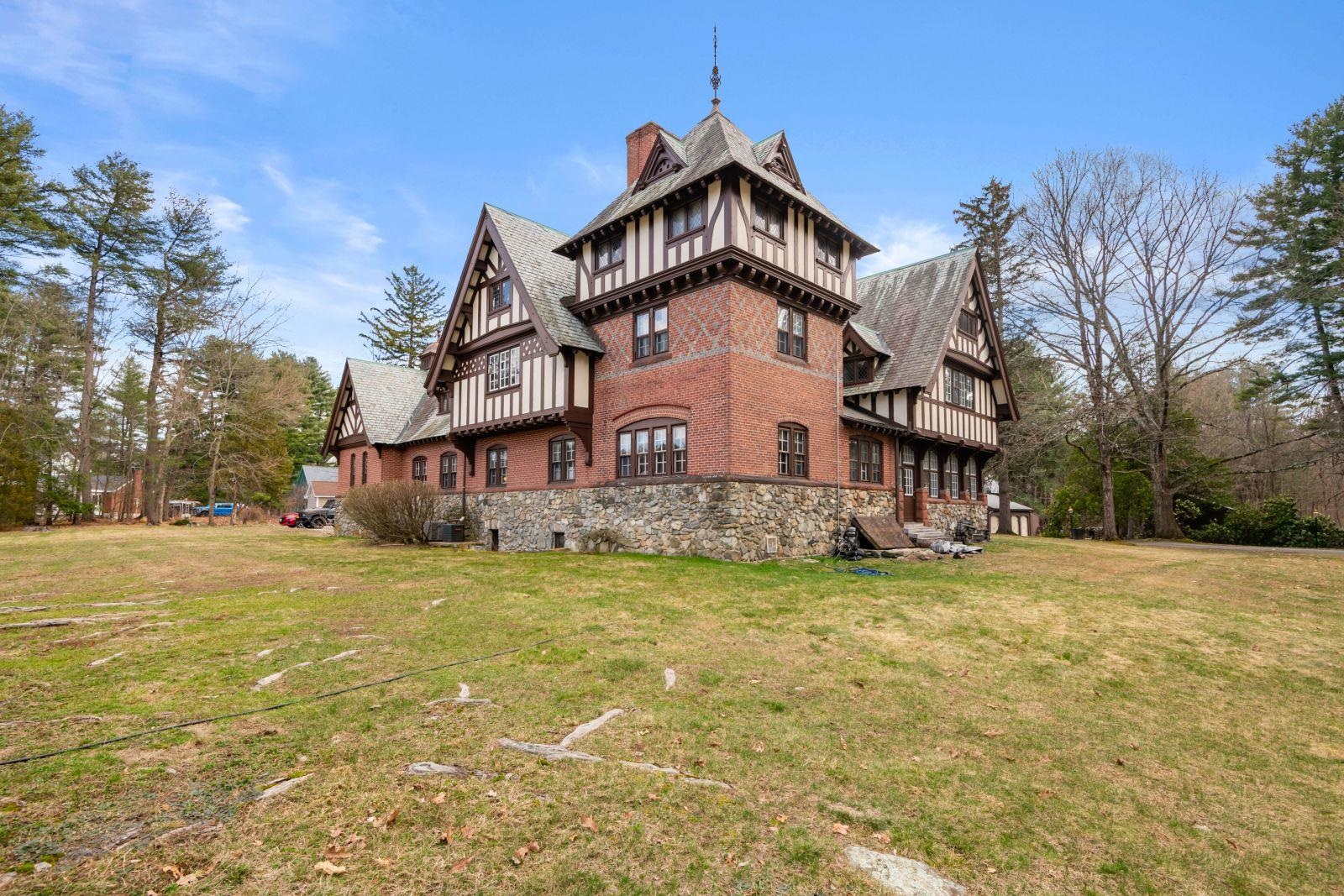 80 Pond Street, Unit 1 Salem, NH 03079 - Photo 46 of 51