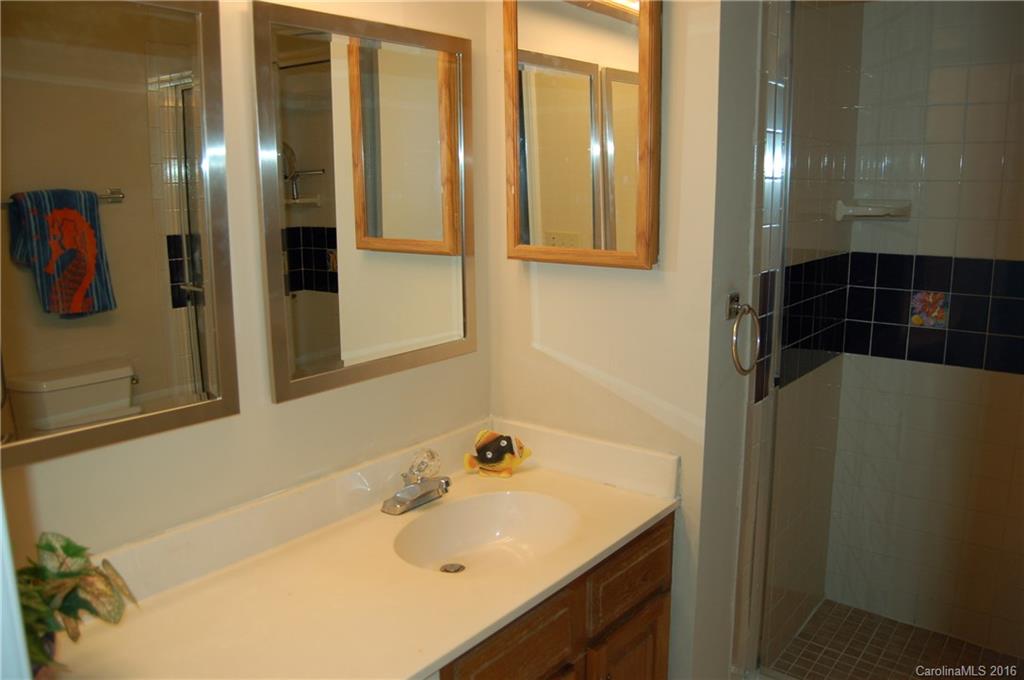 1604 Sharon Road West, Unit 21 Charlotte, NC 28210 - Photo 11 of 20 Gallery Image 11