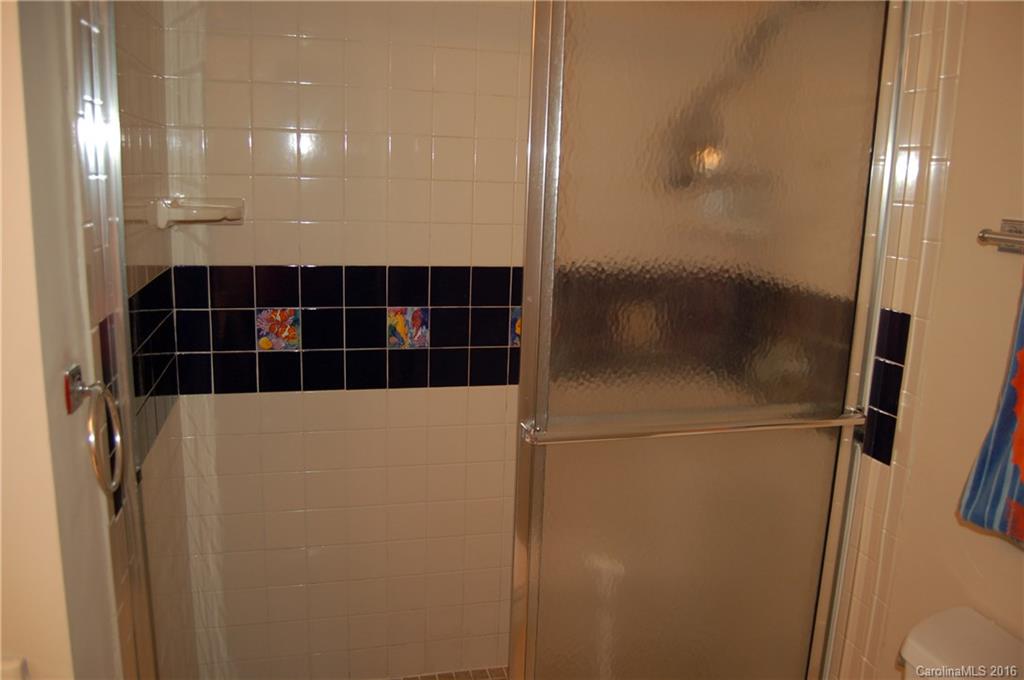 1604 Sharon Road West, Unit 21 Charlotte, NC 28210 - Photo 13 of 20 Gallery Image 13
