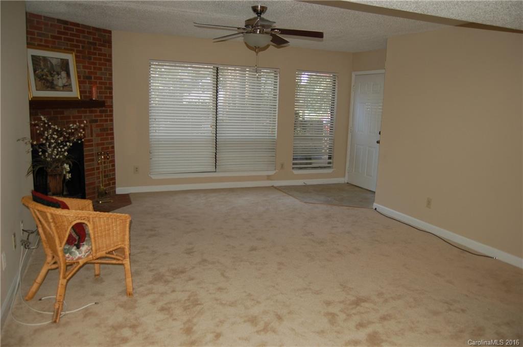 1604 Sharon Road West, Unit 21 Charlotte, NC 28210 - Photo 4 of 20 Gallery Image 4