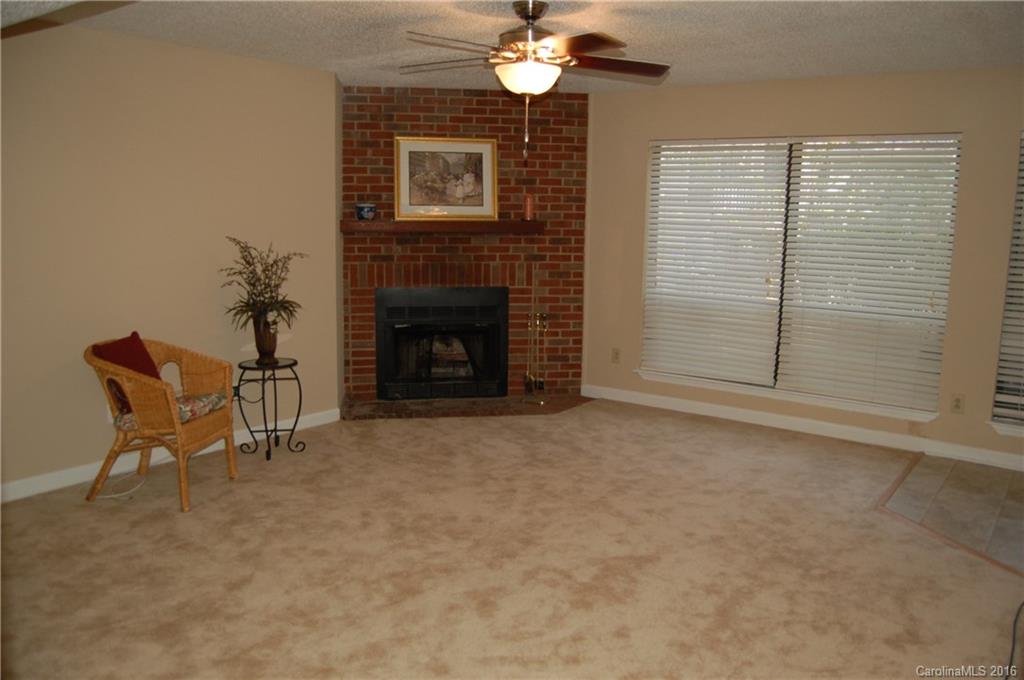 1604 Sharon Road West, Unit 21 Charlotte, NC 28210 - Photo 5 of 20 Gallery Image 5