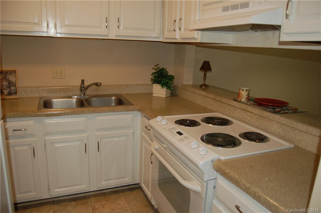 1604 Sharon Road West, Unit 21 Charlotte, NC 28210 - Photo 7 of 20 Gallery Image 7
