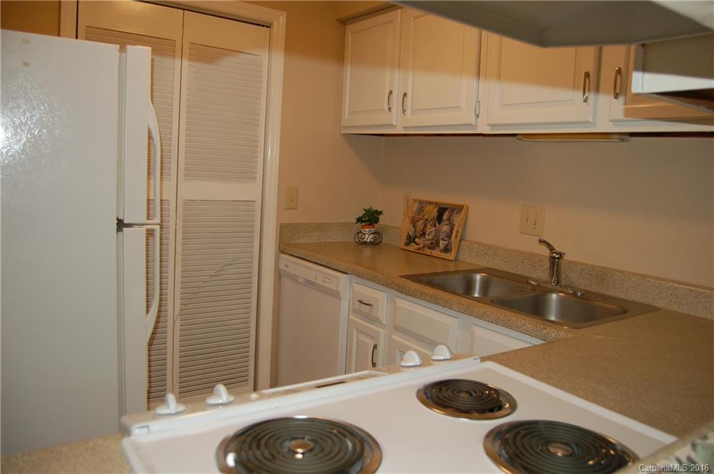 1604 Sharon Road West, Unit 21 Charlotte, NC 28210 - Photo 8 of 20 Gallery Image 8