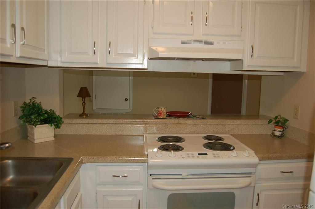1604 Sharon Road West, Unit 21 Charlotte, NC 28210 - Photo 9 of 20 Gallery Image 9