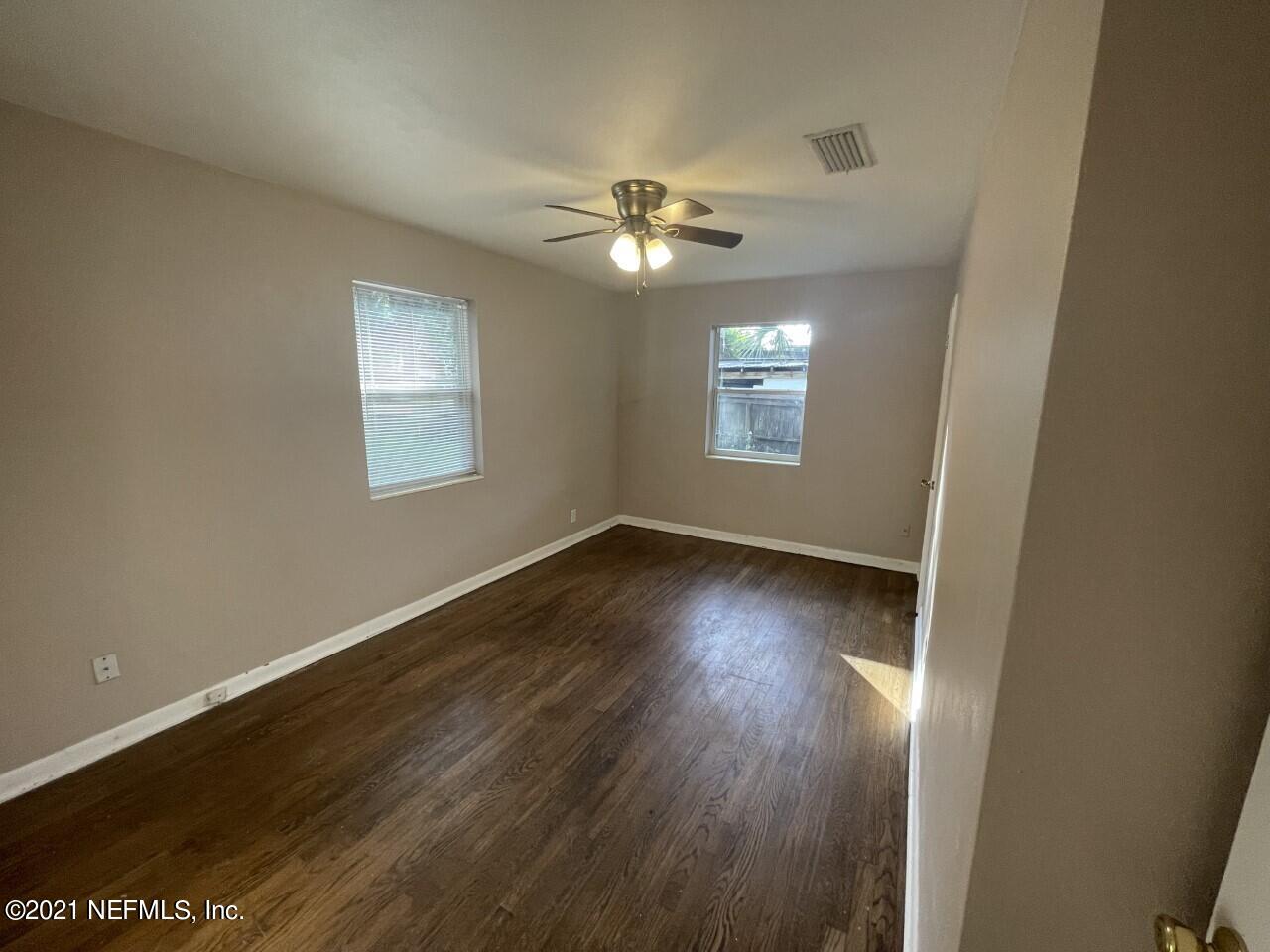 2915 Lopez Road Jacksonville, FL 32216 - Photo 6 of 11 thumbnail_IMG_0683