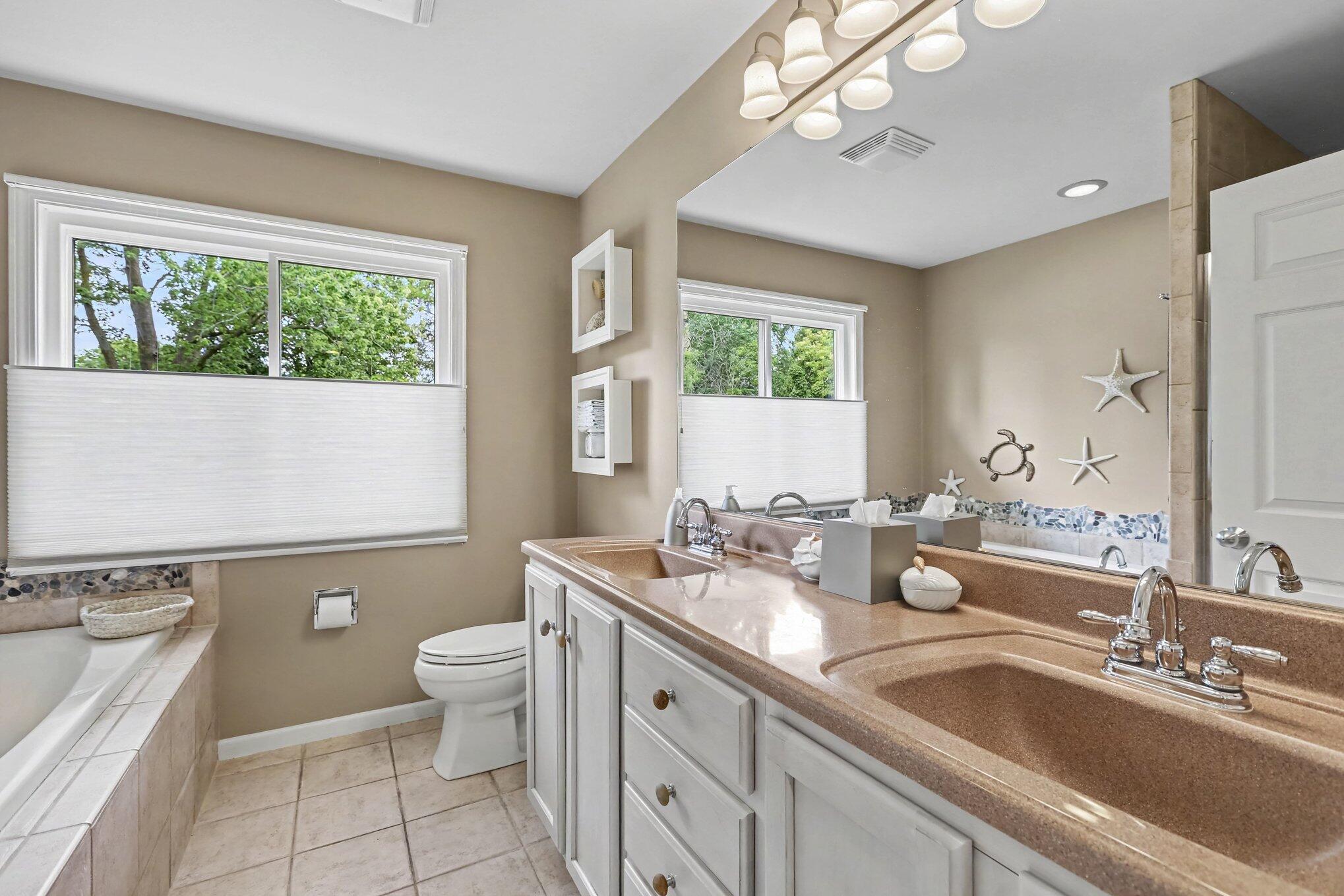 1696 West Ellsworth Road Ann Arbor, MI 48108 - Photo 19 of 37 019_file_1602