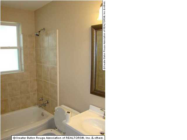 4068 Greenwell Street Baton Rouge, LA 70805 - Photo 8 of 9 Gallery Image 8