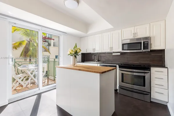 $4,000 | 635 Euclid Avenue, Unit 225, Miami Beach, FL 33139