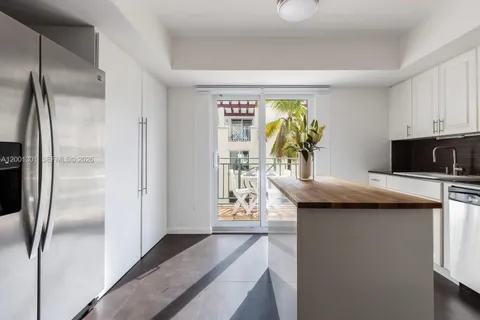 $4,000 | 635 Euclid Avenue, Unit 225, Miami Beach, FL 33139