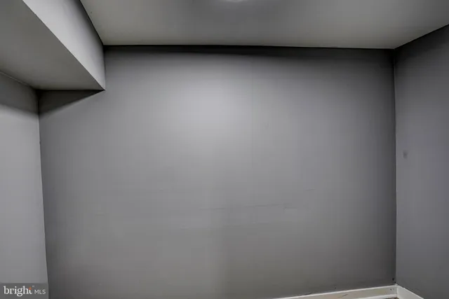 a view of outdoor space yard and front view of a house