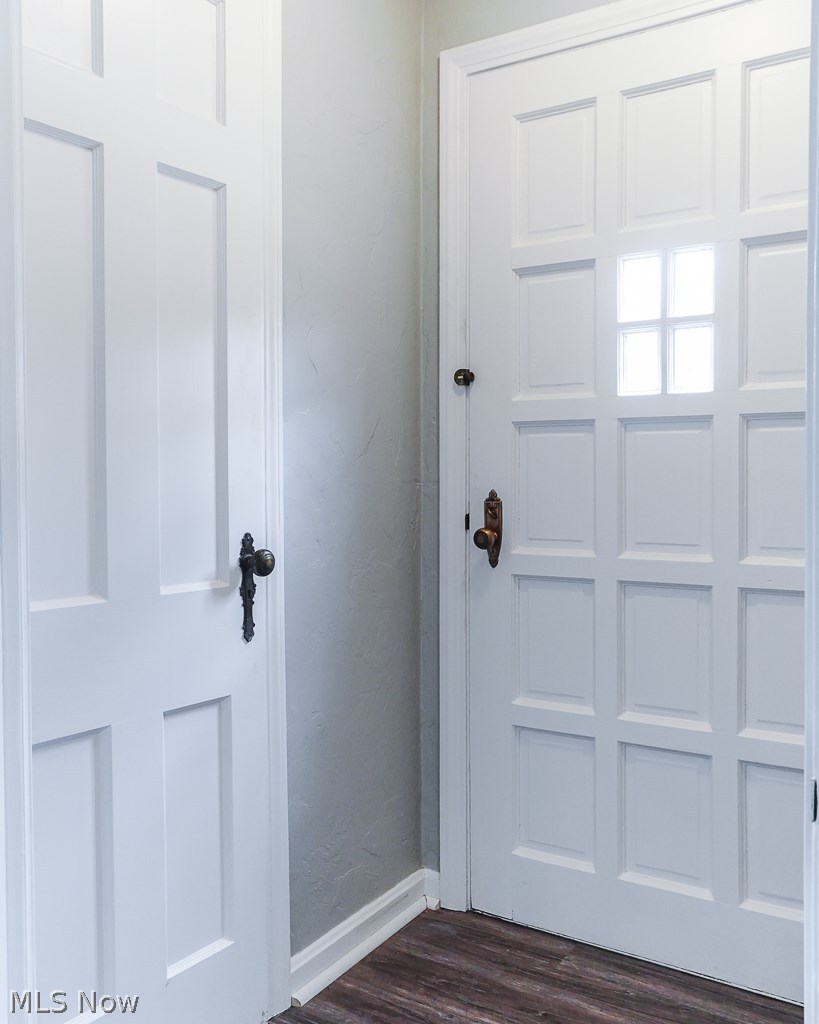 2352 South Taylor Road Cleveland, OH 44118 - Photo 2 of 34 Gallery Image 2