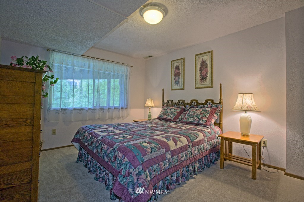 26612 Lake Fenwick Road South Kent, WA 98032 - Photo 17 of 22