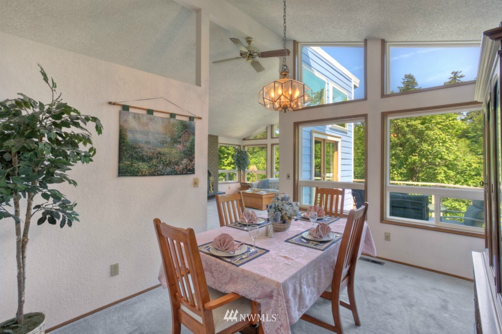 26612 Lake Fenwick Road South Kent, WA 98032 - Photo 4 of 22