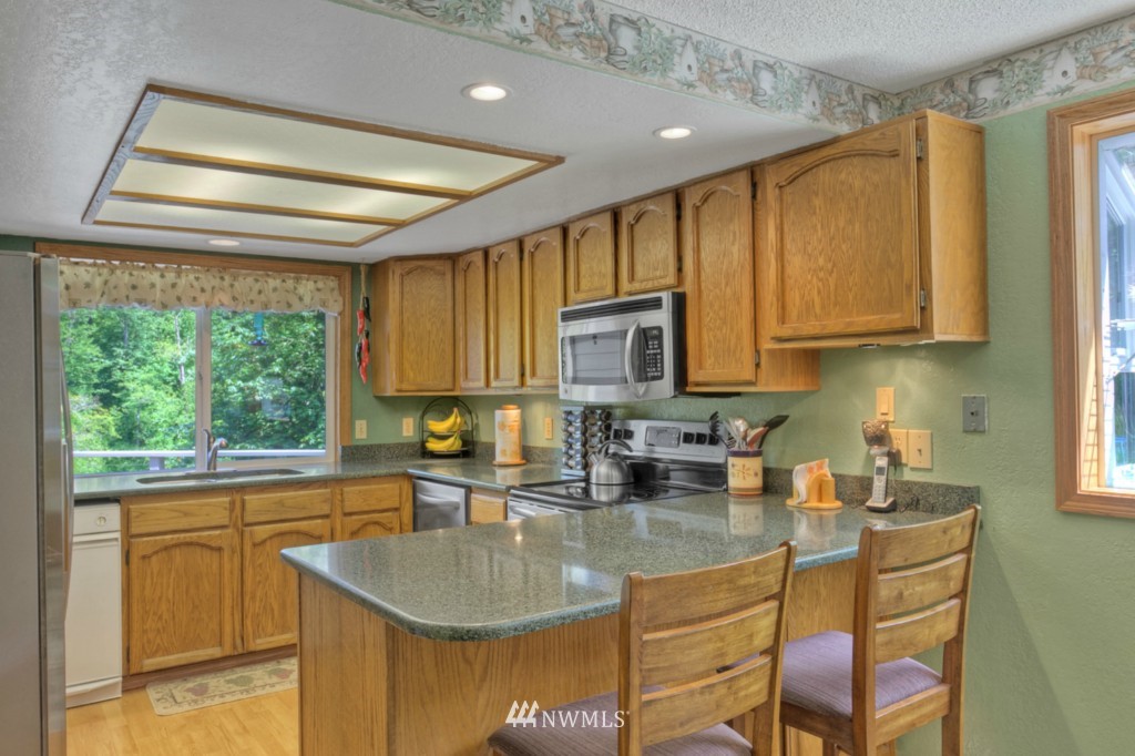 26612 Lake Fenwick Road South Kent, WA 98032 - Photo 5 of 22