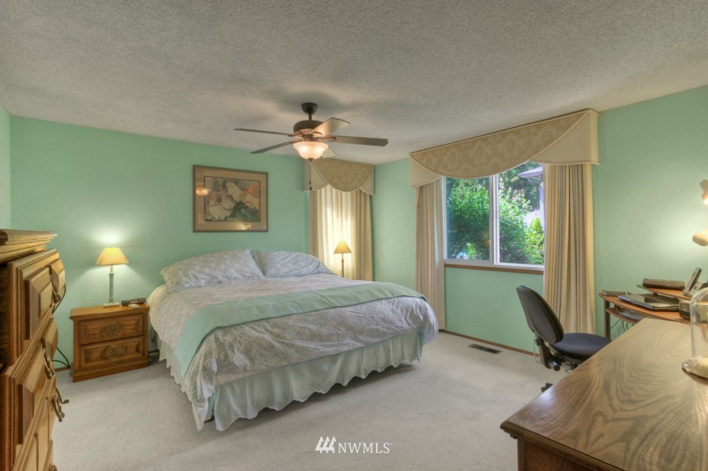 26612 Lake Fenwick Road South Kent, WA 98032 - Photo 7 of 22