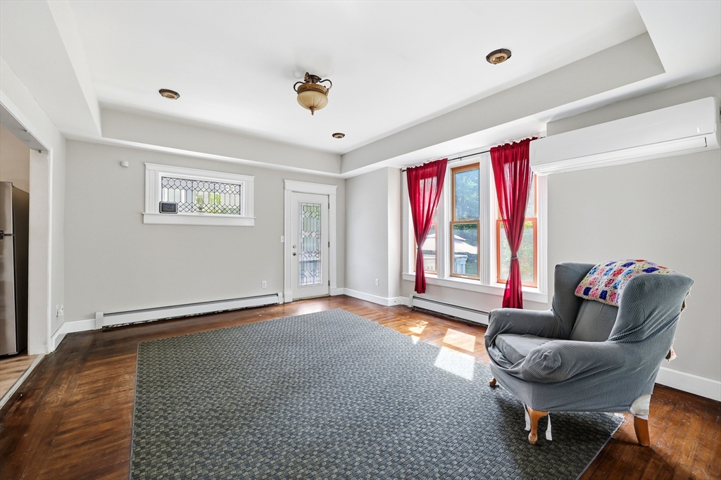 151 Bowdoin Street Springfield, MA 01109 - Photo 10 of 38