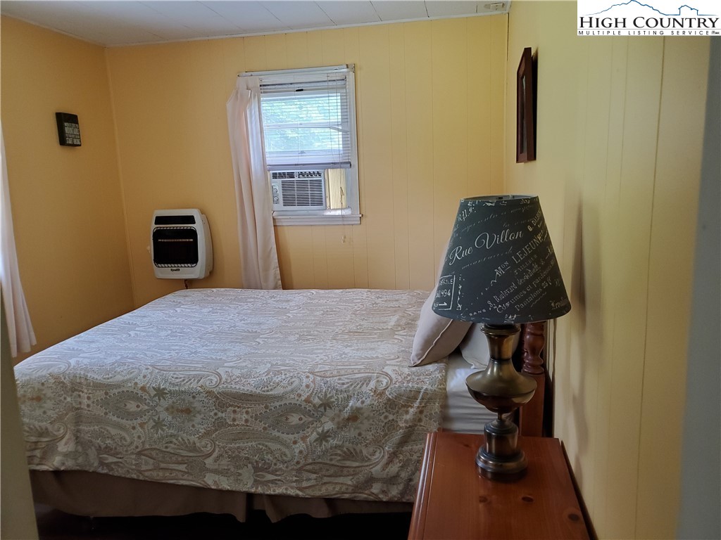 1790 Howard Colvard Road Crumpler, NC 28617 - Photo 12 of 24 Gallery Image 12