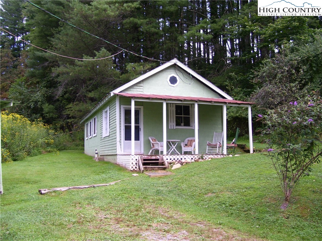 1790 Howard Colvard Road Crumpler, NC 28617 - Photo 5 of 24 Gallery Image 5