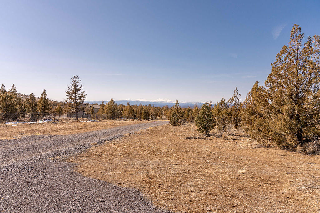 Tl1100 Southwest Doris Lane Powell Butte, OR 97753 - Photo 12 of 24 RileyVisualsa-9