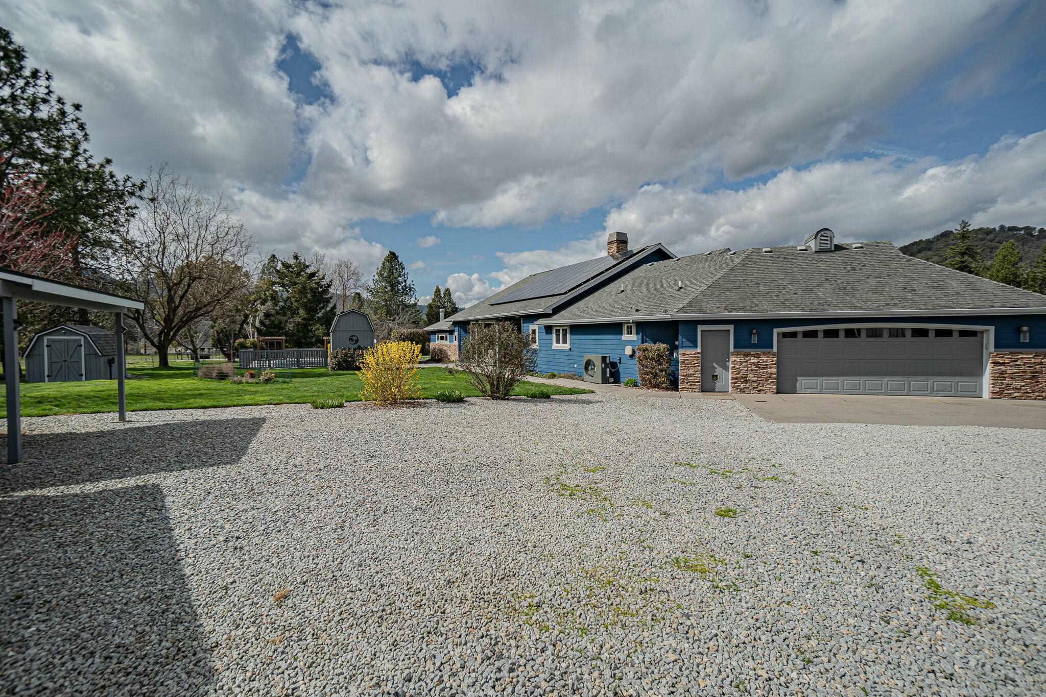 7059 Old Stage Road Central Point, OR 97502 - Photo 50 of 54 tempImagesKe6vU