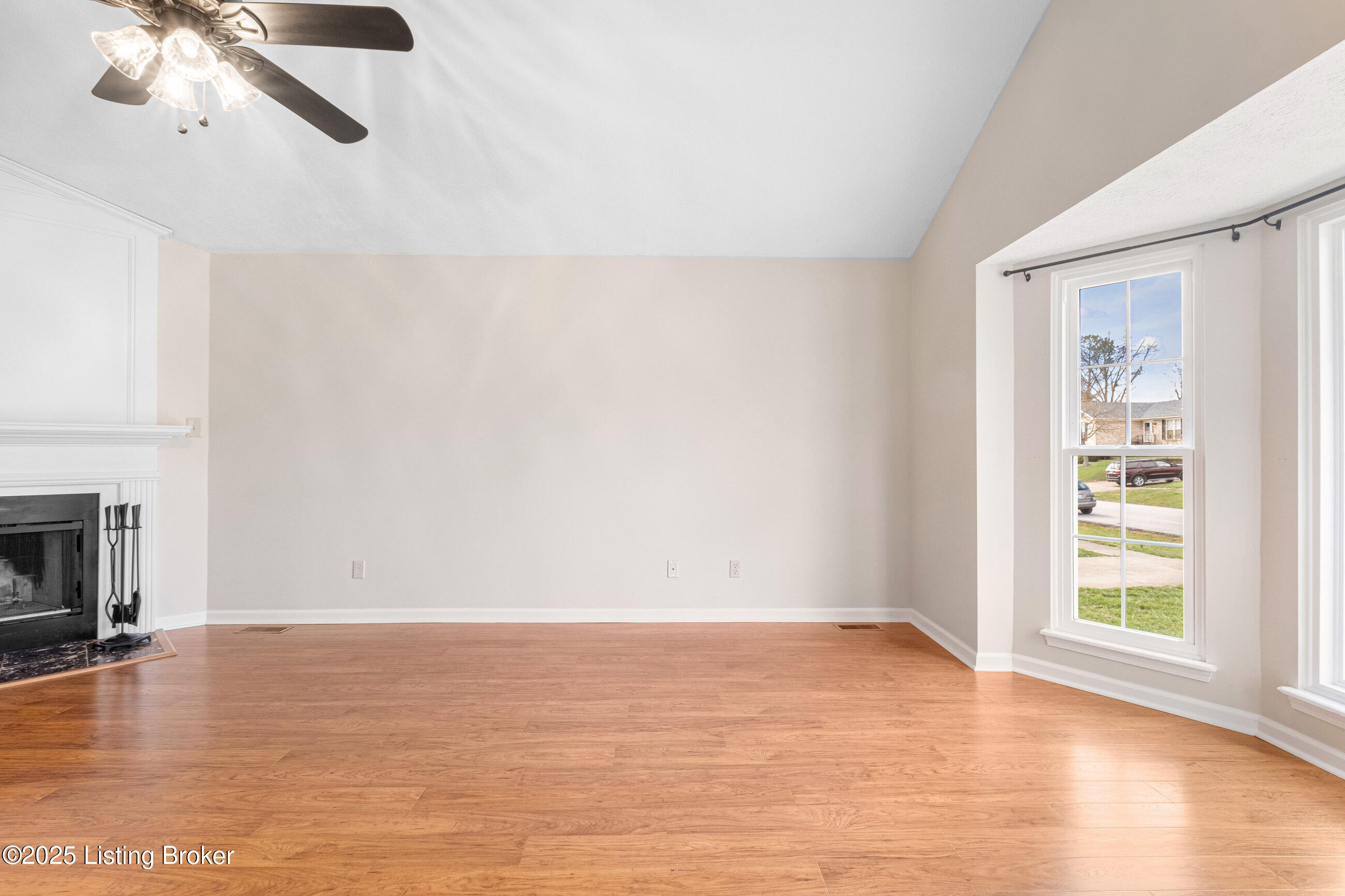 235 Rolling Ridge Way Simpsonville, KY 40067 - Photo 6 of 42 235rolling ridge_013