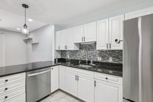 $3,200 | 614 Pond Street, Unit 2104, Braintree, MA 02184