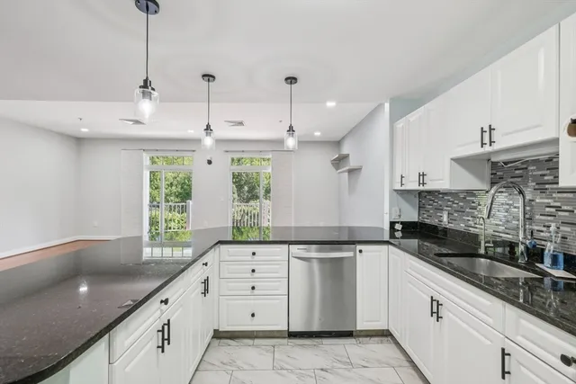 $3,200 | 614 Pond Street, Unit 2104, Braintree, MA 02184