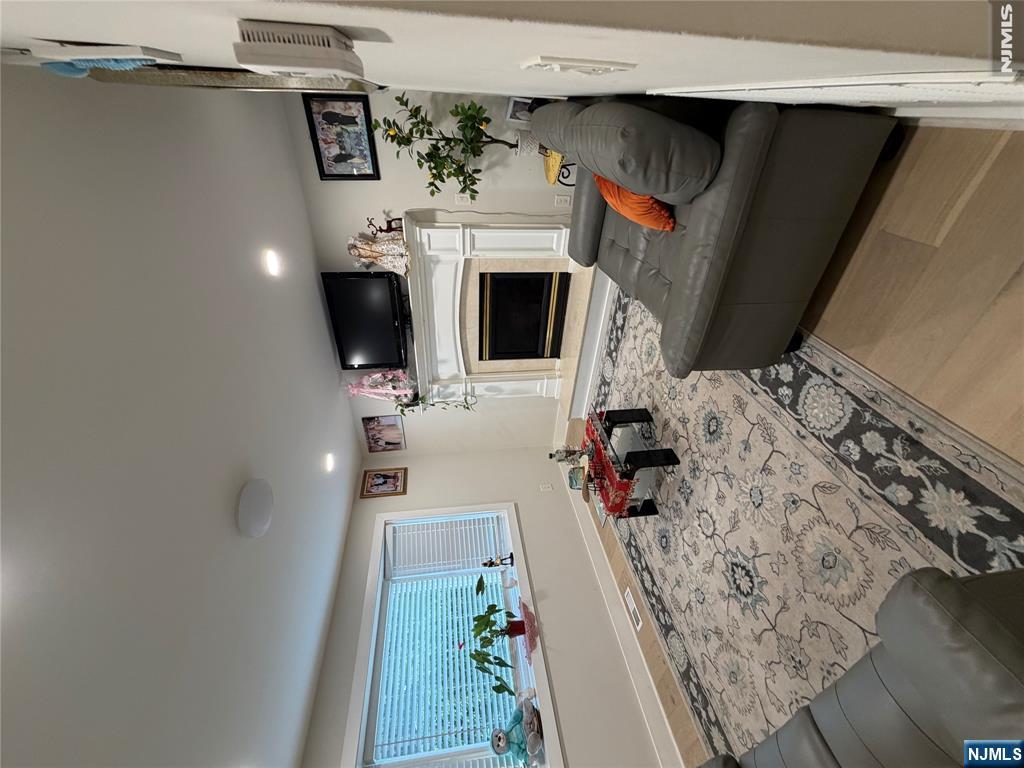 13.5 1st Mahwah, NJ 07430 - Photo 11 of 24