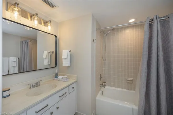 $619,000 | 723 Wildwood Lane, Naples, FL 34105