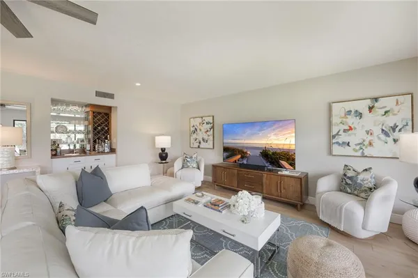 $619,000 | 723 Wildwood Lane, Naples, FL 34105