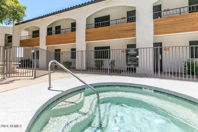 $1,025 | 2645 East Cactus Road, Unit 1, Phoenix, AZ 85032