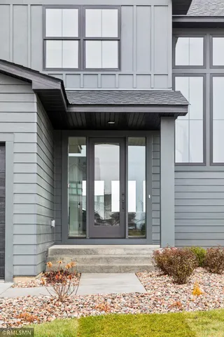 $969,000 | 5042 Airlake Draw, Woodbury, MN 55129