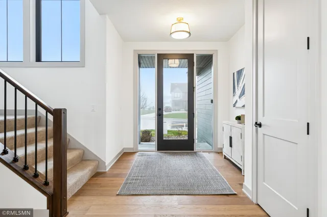 $969,000 | 5042 Airlake Draw, Woodbury, MN 55129