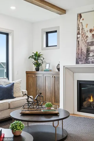 $969,000 | 5042 Airlake Draw, Woodbury, MN 55129