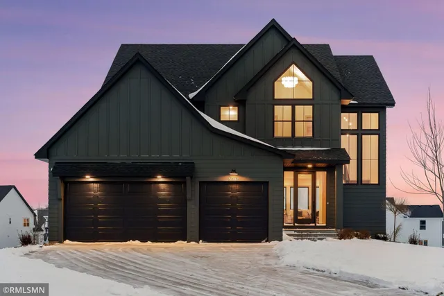 $969,000 | 5042 Airlake Draw, Woodbury, MN 55129