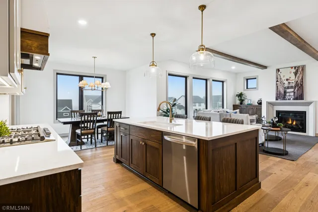 $969,000 | 5042 Airlake Draw, Woodbury, MN 55129