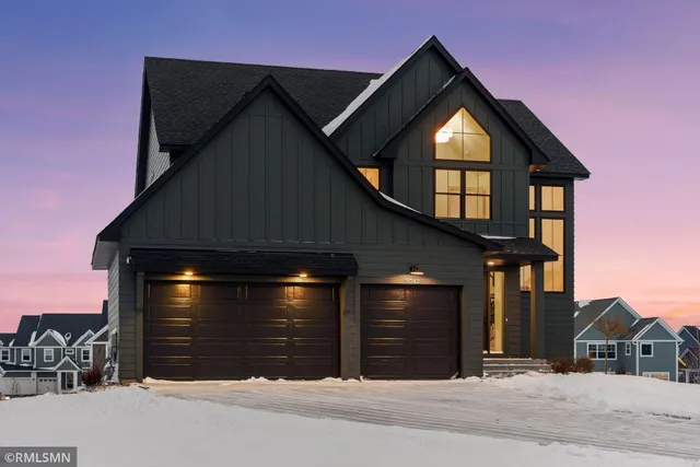 $969,000 | 5042 Airlake Draw, Woodbury, MN 55129