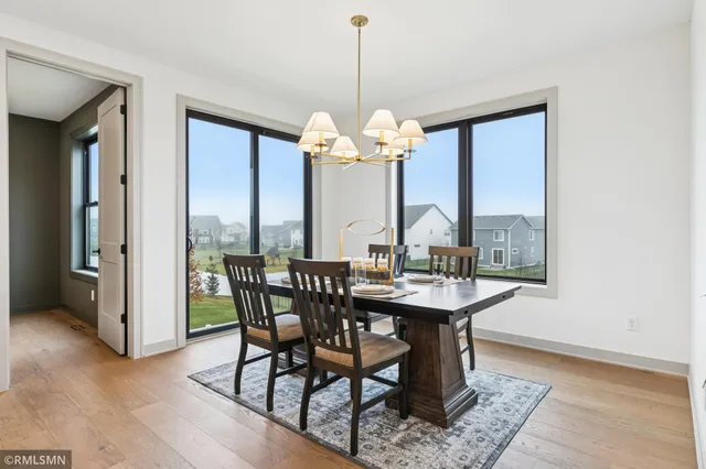 $969,000 | 5042 Airlake Draw, Woodbury, MN 55129