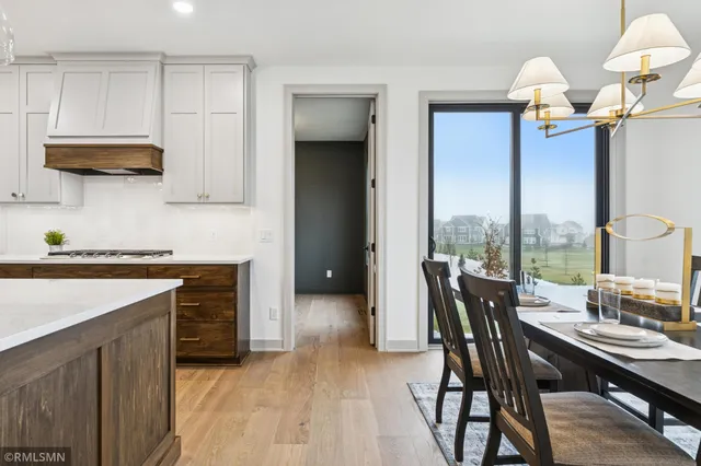 $969,000 | 5042 Airlake Draw, Woodbury, MN 55129