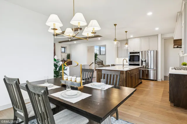 $949,000 | 5042 Airlake Draw, Woodbury, MN 55129