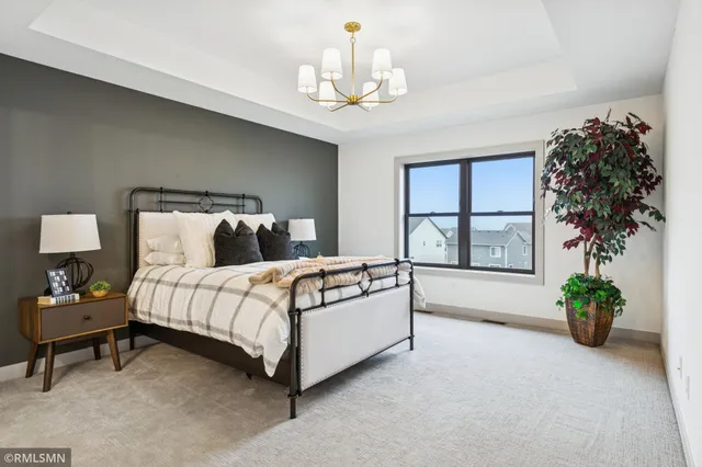 $969,000 | 5042 Airlake Draw, Woodbury, MN 55129