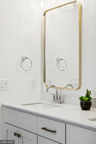 $969,000 | 5042 Airlake Draw, Woodbury, MN 55129