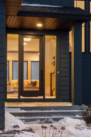 $969,000 | 5042 Airlake Draw, Woodbury, MN 55129