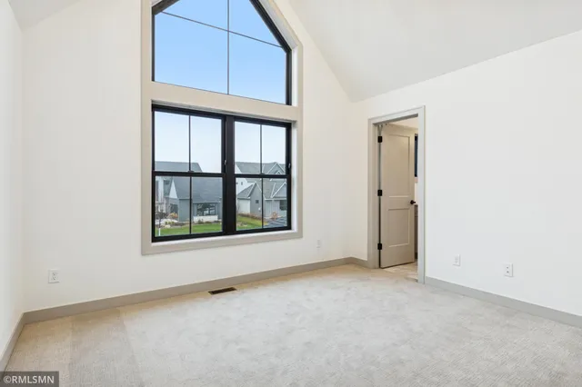 $969,000 | 5042 Airlake Draw, Woodbury, MN 55129