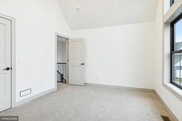 $969,000 | 5042 Airlake Draw, Woodbury, MN 55129