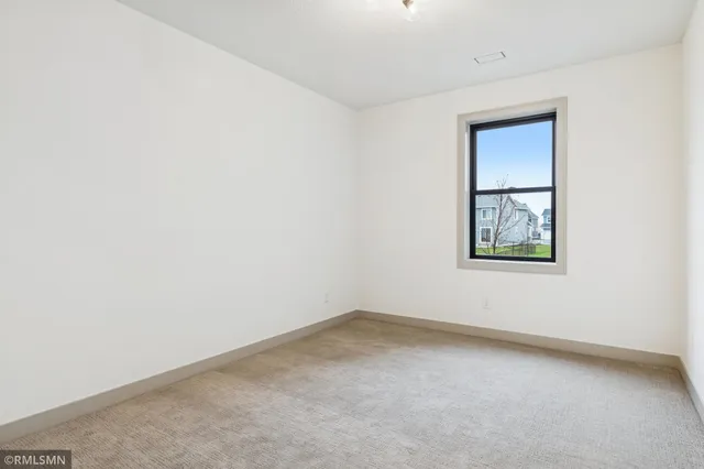 $969,000 | 5042 Airlake Draw, Woodbury, MN 55129