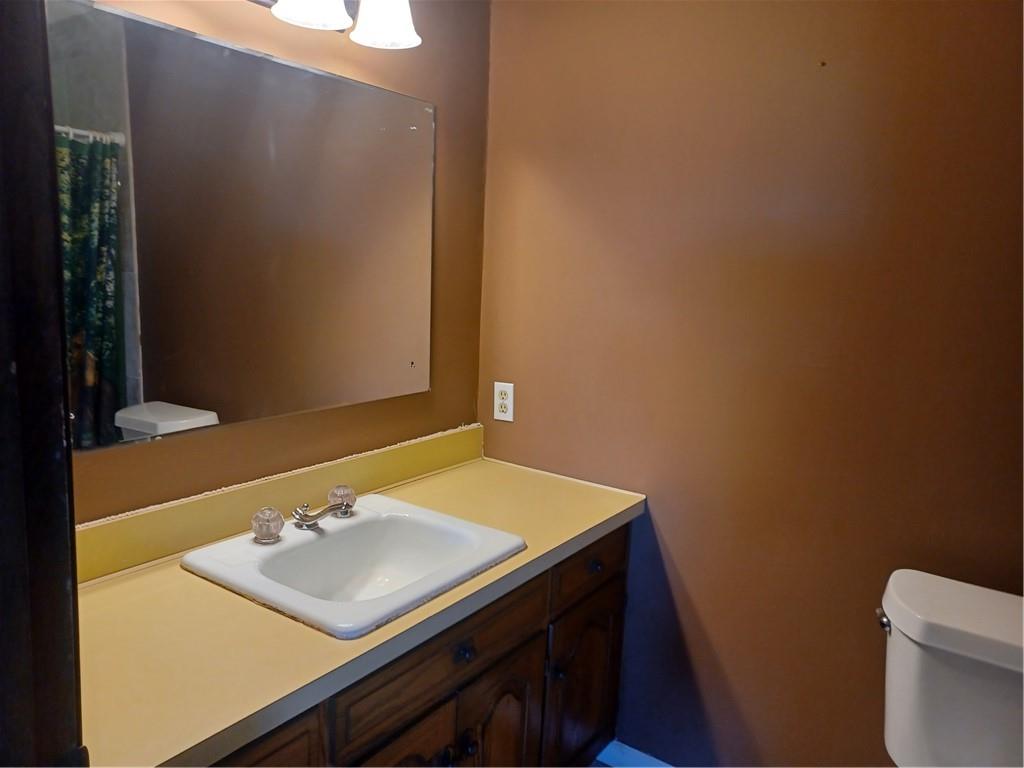 396 Valley Road Bronson, KS 66716 - Photo 17 of 29